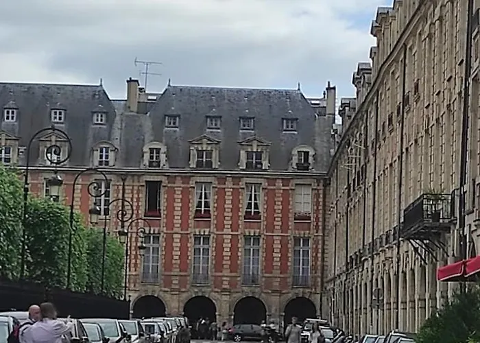 Place De La Bastille